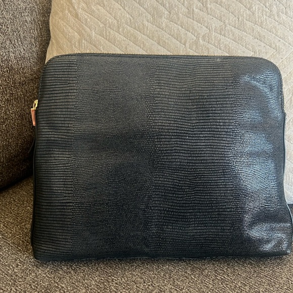 India Hicks Insider Black Clutch- - Picture 2 of 12